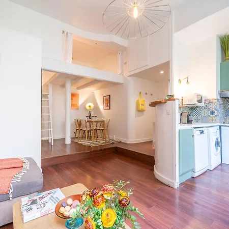 Apartment Charming Garden In Le Marais