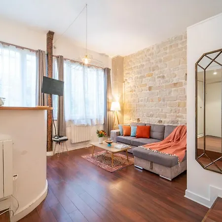 Apartment Charming Garden In Le Marais